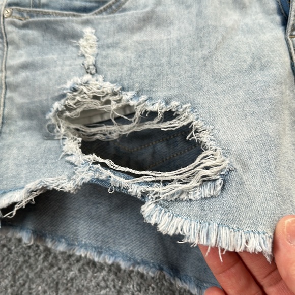 Indigo Rein Distressed Jean Shorts - Picture 4 of 6